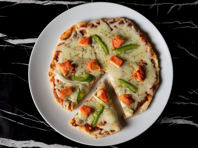 Chicken Pizza.