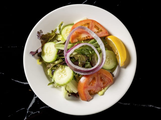FRESH GARDEN SALAD.
